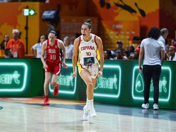(260913) -- BERLIN, Sept. 13, 2026 -- Maria Conde of Spain celebrates a three pointer during the semifinal match between the United States and Spain at the FIBA Women s Basketball World Cup 2026 in Berlin, Germany, Sept. 12, 2026. ) (SP)GERMANY-BERLIN-BASKETBALL-WOMEN S WORLD CUP-SEMIFINAL-USA VS ESP ZhangxHaofu 