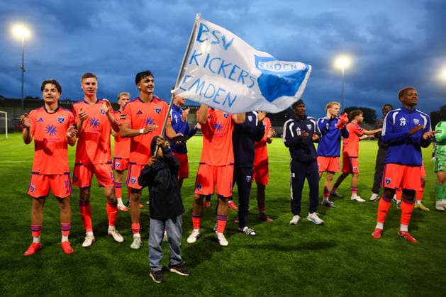 12.09.2026, Fussball, Herren, Regionalliga Nord, 8. Spieltag, BSV Kickers Emden - SSV Jeddeloh II Jubel nach Schlusspfiff