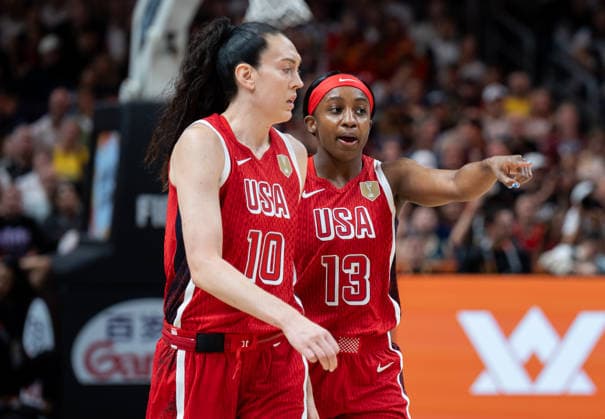 Spain v USA: Semifinal - FIBA Women s Basketball World Cup Germany 2026 Jackie Young and Breanna Stewart play during the FIBA Women s Basketball World Cup 2026 semi-finals match between Spain and the United States in Berlin, Germany, on September 12, 2026. Berlin Germany  Copyright: xMarcinxGolbax originalFilename:golba-spainvus260912_np1tT.jpg
