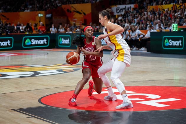 Spain v USA: Semifinal - FIBA Women s Basketball World Cup Germany 2026 Jackie Young plays during the FIBA Women s Basketball World Cup 2026 semi-finals match between Spain and the United States in Berlin, Germany, on September 12, 2026. Berlin Germany  Copyright: xMarcinxGolbax originalFilename:golba-spainvus260912_npFZ5.jpg