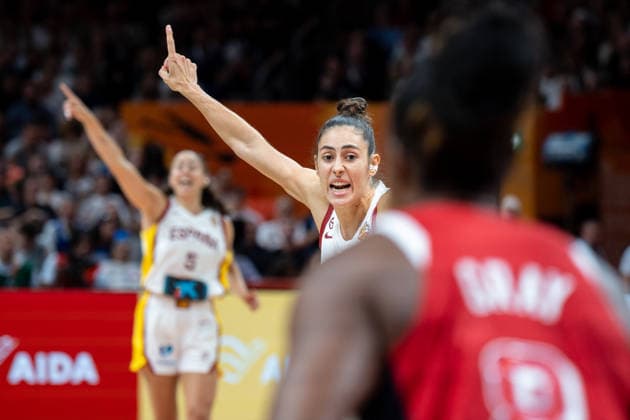 Spain v USA: Semifinal - FIBA Women s Basketball World Cup Germany 2026 Maria Conde plays during the FIBA Women s Basketball World Cup 2026 semi-finals match between Spain and the United States in Berlin, Germany, on September 12, 2026. Berlin Germany  Copyright: xMarcinxGolbax originalFilename:golba-spainvus260912_nppXV.jpg
