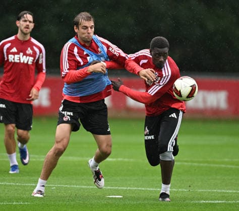 13.09.2026, xophax, Fussball 1.Bundesliga, 1.FC Koeln Training nach dem Werder Spiel. Joel Schmied , links ( 1.FC Köln ) und Ragnar Ache , rechts ( 1.FC Köln ) (DFL DFB REGULATIONS PROHIBIT ANY USE OF PHOTOGRAPHS as IMAGE SEQUENCES and or QUASI-VIDEO) Koeln