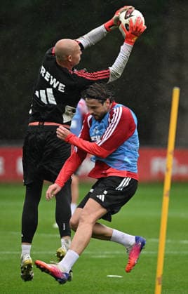 13.09.2026, xophax, Fussball 1.Bundesliga, 1.FC Koeln Training nach dem Werder Spiel. Imad Rondic , rechts ( 1.FC Köln ) und Matthias Köbbing , links ( 1.FC Köln ) (DFL DFB REGULATIONS PROHIBIT ANY USE OF PHOTOGRAPHS as IMAGE SEQUENCES and or QUASI-VIDEO) Koeln