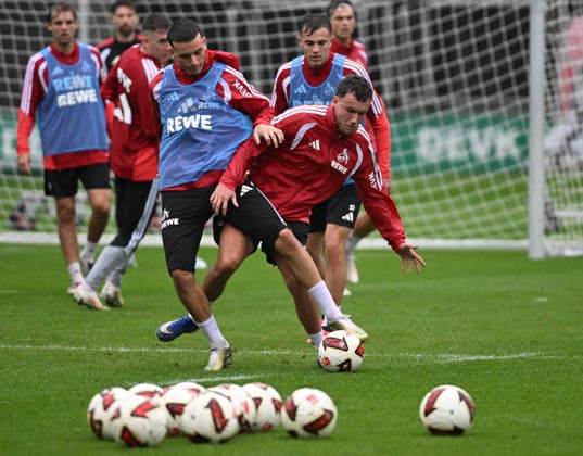 13.09.2026, xophax, Fussball 1.Bundesliga, 1.FC Koeln Training nach dem Werder Spiel. Luca Waldschmidt , rechts ( 1.FC Köln ) und Said El Mala , links ( 1.FC Köln ) (DFL DFB REGULATIONS PROHIBIT ANY USE OF PHOTOGRAPHS as IMAGE SEQUENCES and or QUASI-VIDEO) Koeln
