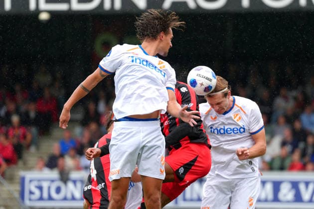 Eredivisie: Excelsior Rotterdam v FC Utrecht Rotterdam - Matisse Didden heads the ball clear during the sixth competition round of the 2026 2027 Eredivisie season. The match is set between Excelsior Rotterdam and FC Utrecht at Stadion Woudestein on 13 September 2026 in Rotterdam, Netherlands. (Hero Images Nick Koole) Copyright: xNickxKoolex