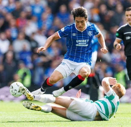 130926 Rangers v Celtic: Minsu Kim of Rangers tackled by Liam Scales of Celtic  Copyright: xWilliexVassx NINTCHDBPICT001108077336