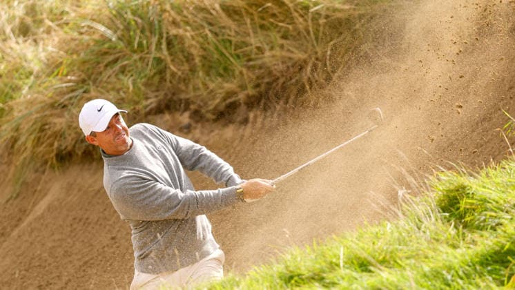 2026 Amgen Irish Open - Fourth Round, Trump International Golf Links, Doonbeg 13 9 2026 Rory McIlroy plays from a bunker on the seventeenth Rory McIlroy plays from a bunker on the seventeenth 13 9 2026  Copyright: xx BB3_9431