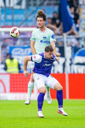13.09.2026 - Fußball, 2026 2027, 2. Bundesliga, 5. Spieltag, VfL Osnabrück - Hertha BSC Berlin: (L-R) Pascal Klemens (Berlin), Robin Meißner (Osnabrück) DFL REGULATIONS PROHIBIT ANY USE OF PHOTOGRAPHS AS IMAGE SEQUENCES AND OR QUASI-VIDEO.