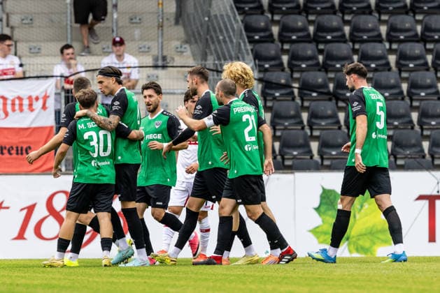 VfB Stuttgart II vs. SC Preussen Muenster, Fussball, 3. Liga, 5. Spieltag, WIRmachenDRUCK Arena Großaspach 13.09.26 Torjubel Jubel Freude nach Treffer Tor Torschuss zum 1:1 durch Marvin Schulz (SC Preussen Muenster, 30). Team Mannschaft SC Preussen Muenster VfB Stuttgart II vs. SC Preussen Muenster, Fussball, 3. Liga, 5. Spieltag, WIRmachenDRUCK Arena Großaspach 13.09.26 Foto: Lucca Fundel Großaspach WIRmachenDRUCK Arena Baden-Württemberg Deutschland