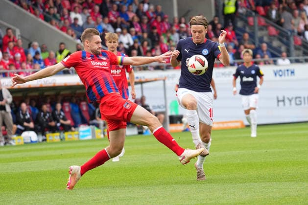 2. Liga, Spieltag 5, Saison 2026 27, FC Heidenheim - Holstein Kiel Patrick Mainka (FC Heidenheim), Jonas Therkelsen (Holstein Kiel) - FC Heidenheim - Holstein Kiel 2. Liga, Spieltag 5, Saison 2026 27, FC Heidenheim - Holstein Kiel Deutschland, Heidenheim, Voith Arena, 13.09.2026