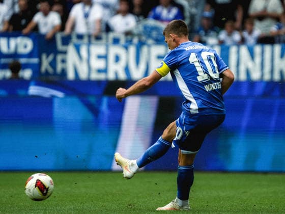 13.09.2026, xwppx, Fussball 2.Bundesliga, Karlsruher SC - Energie Cottbus v.l. Marvin Wanitzek (Karlsruher SC) (DFL DFB REGULATIONS PROHIBIT ANY USE OF PHOTOGRAPHS as IMAGE SEQUENCES and or QUASI-VIDEO) Karlsruhe