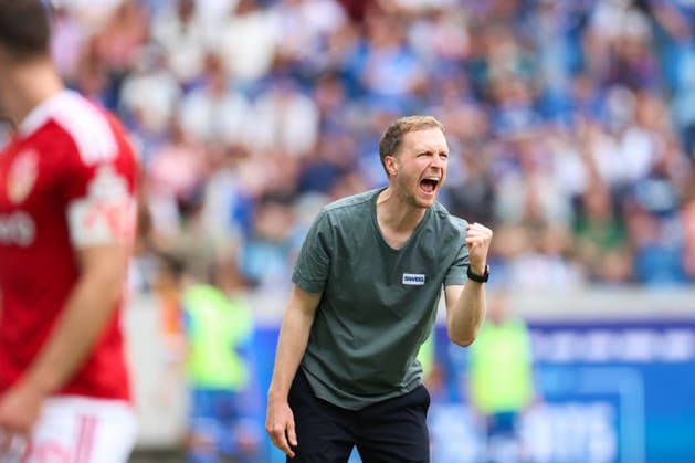 Maximilian Senft (Karlsruher SC, Chef-Trainer) aufgebracht, Karlsruher SC vs. Energie Cottbus, 2. Bundesliga, 5. Spieltag, 2026 2027, 13.09.2026, DFL REGULATIONS PROHIBIT ANY USE OF PHOTOGRAPHS AS IMAGE SEQUENCES AND OR QUASI-VIDEO, Karlsruher SC vs. Energie Cottbus, 2. Bundesliga, 5. Spieltag, 2026 2027, 13.09.2026 Karlsruhe Copyright: xEibner-Pressefoto JanxPrihodax EP_JPA