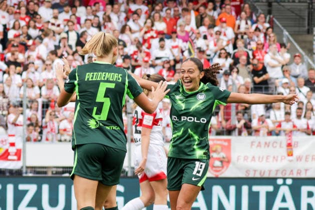 13.09.2026, xgrfx, Fussball Google Pixel Frauen-Bundesliga, VfB Stuttgart - VfL Wolfsburg v.l. Tor, Ella Peddemors zum 0:1 (VfL Wolfsburg) Stuttgart