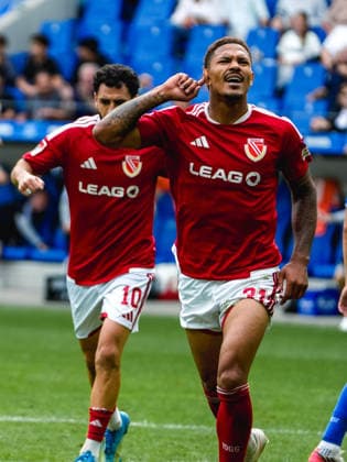 13.09.2026, xwppx, Fussball 2.Bundesliga, Karlsruher SC - Energie Cottbus v.l. Tolcay CiÄüerci (Energie Cottbus) und Justin Butler (Energie Cottbus) nach dem 0:3 (DFL DFB REGULATIONS PROHIBIT ANY USE OF PHOTOGRAPHS as IMAGE SEQUENCES and or QUASI-VIDEO) Karlsruhe