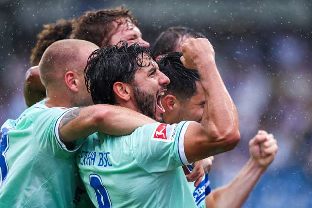2026.09.13, xkwix, Fußball, 2.Liga, VfL Osnabrück - Hertha BSC, Stadion an der Bremer Brücke, 5.Spieltag, Saison 2026 2027: Jubel der Mannschaft beim Tor zum 1:0 durch Josip Brekalo (Hertha BSC 7) DFB regulations prohibit any use of photographs as image sequences and or quasi-video. Photo: xKamilxWilkowskixPressefotoKochx Niedersachsen Deutschland