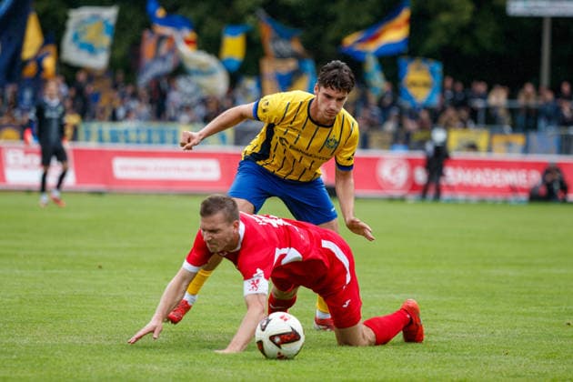 vorn Robert Leipertz (Greifswald) gegen Pepe Böhm (Lok) ; GER, Greifswalder FC vs. 1. FC Lok Leipzig, Fußball, Männer, Regionalliga Nordost, 8.Spieltag, Spielzeit 2026 2027, 13.09.2026 Greifswald Volksstadion Mecklenburg - Vorpommern Deutschland
