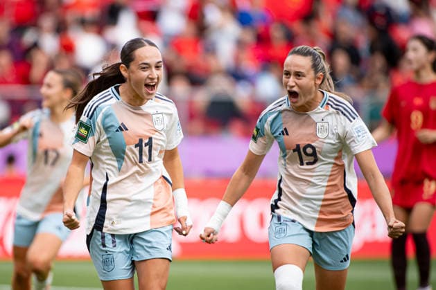 September 13, 2026, Sosnowiec, Silesian Voivodeship, Poland: AGOTE DANIELA of Spain seen celebrating after scoring goal 0CERRATO ALBA of Spain (R) during the FIFA U20 Womens World Cup match between China versus Spain at ArcelorMittal Park Sosnowiec Poland - ZUMAs385 20260913_zsp_s385_018 Copyright: xLeopoldxSoglox