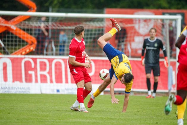 lijnks Laurin Schößler (Greifswald)gegen Pepe Böhm (Lok) ; GER, Greifswalder FC vs. 1. FC Lok Leipzig, Fußball, Männer, Regionalliga Nordost, 8.Spieltag, Spielzeit 2026 2027, 13.09.2026 Greifswald Volksstadion Mecklenburg - Vorpommern Deutschland