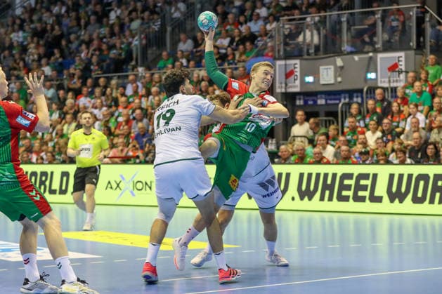 13.09.2026, xgox, Handball - Opel HBL SC Magdeburg - HSG Wetzlar emspor, v.l. Gisli Thorgeir Kristjansson (Magdeburg, 10) wirft Tor, Torschuetze, erzielt Tor, Treffer, scores the goal Magdeburg