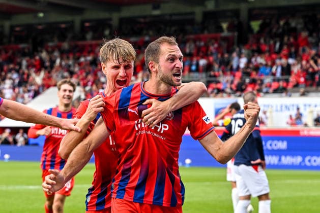 13.09.2026, GER, Fußball, Herren, 2. Bundesliga, 1. FC Heidenheim vs Holstein Kiel Jan Schöppner (Heidenheim, 3), Jonas Föhrenbach (Heidenheim, 19), Torjubel nach Tor zum 1:0 Heidenheim Voith-Arena Baden-Württemberg Deutschland Copyright: xNordphotox xHafnerx