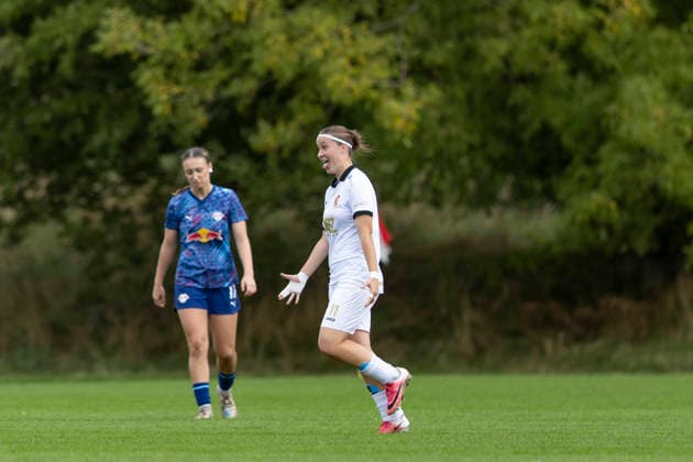Regionalliga Nordost Frauen: RasenBallsport Leipzig II vs. 1. FFV Erfurt; Leipzig; 13.09.2026 0:2 durch Laura Krug ( 11; 1. FFV Erfurt) Regionalliga Nordost Frauen: RasenBallsport Leipzig II vs. 1. FFV Erfurt; Sportanlage Gontardweg GF 1; 13.09.2026 Copyright: xBEAUTIFULxSPORTS Duehringx