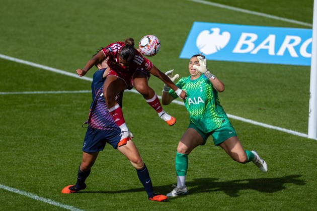 Football - FA Women™s Super League - Liverpool FC Women v Tottenham Hotspur FC Women ST HELENS, ENGLAND - Sunday, September 13, 2026: Liverpool FC Women s AurÃ lie Csillag scores her side s first goal during the FA Women™s Super League match between Liverpool FC Women and Tottenham Hotspur FC Women at the St Helens Stadium. (Photo by David Rawcliffe Propaganda) ST HELENS St Helens Stadium MERSEYSIDE ENGLAND  Copyright: xPropagandax P2026-09-13-Liverpool_W_Tottenham_W-114