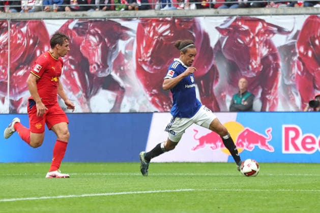 1. Fußball Bundesliga: RB Leipzig - Hamburger SV; 13.09.2026 Yussuf Poulsen (15, Hamburger SV). LEIPZIG, DEUTSCHLAND - SEPTEMBER 13: Bundesliga-Spiel RB Leipzig - Hamburger SV in der Red Bull Arena am 3. Spieltag der 1. Bundesliga am September 13, 2026 in Leipzig, Deutschland. DFL REGULATIONS PROHIBIT ANY USE OF PHOTOGRAPHS AS IMAGE SEQUENCES AND OR QUASI-VIDEO. Copyright: xBEAUTIFULxSPORTS JanxKaeferx