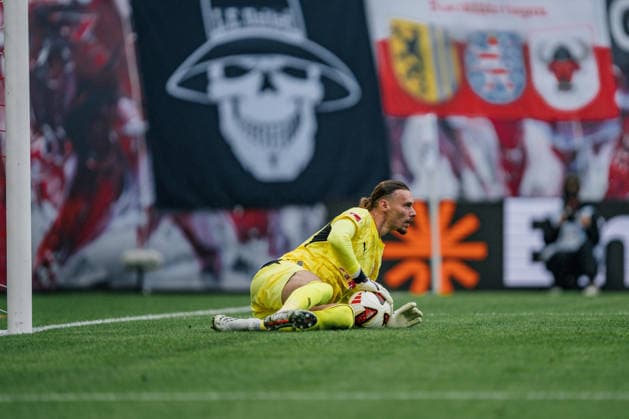 Deutschland: Bundesliga 2026 - 2027, 3. Spieltag - RB Leipzig vs Hamburger SV - Red Bull Arena (Leipzig): Maarten Vandevoordt (RB Leipzig, 26) hält Torschuss Copyright: xTomxLauruschkatx