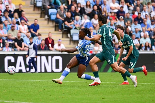 Coventry City v Brighton and Hove Albion, Premier League Coventry City forward Brandon Thomas-Asante (23) takes a shot at goal during the Premier League match between Coventry City and Brighton and Hove Albion at the Coventry Building Society Arena, Coventry, UK on 13 September 2026. Coventry Coventry Building Society Arena West Midlands UK Editorial use only DataCo restrictions apply See www.football-dataco.com , Copyright: xDennisxGoodwinx PSI-24865-0054