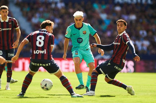 Pedri Gonzalez FC Barcelona, Barca and Hugo Sotelo (Levante UD) during the LaLiga EA Sports match between Levante UD and FC Barcelona at Estadi Ciutat de Valencia on September 13, 2026 in Valencia, Spain. -