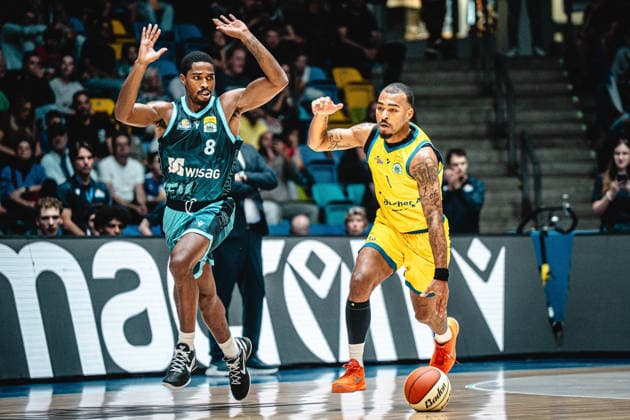 13.09.2026, xhfmx, Basketball Netto BBL Pokal, Skyliners Frankfurt - Sience City Jena v.l. William Christmas (Skyliners Frankfurt, 8), Pierre Brooks II (Sience City Jena, 1) Frankfurt
