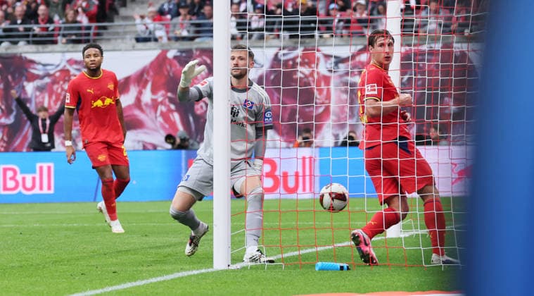 RB Leipzig - Hamburger SV Bundesliga Leipzig, 13.09.2026, Red Bull Arena, Fußball, 1.Bundesliga, 3.Spieltag , RB Leipzig vs. Hamburger SV , Im Bild: Tor für RB Leipzig. Willi Orban (4, RB Leipzig) trifft zum 3:0 gegen Torwart Daniel Heuer Fernandes ( 1, HSV). , Nur zur redaktionellen Nutzung. Only editorial use. , DFL DFB regulations prohibit any use of photographs as image sequences and or quasi-video. ,