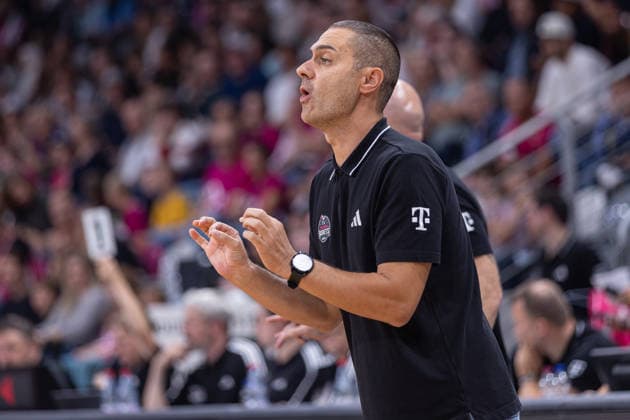 Testspiel: Telekom Baskets Bonn vs. JSF Nanterre 92, 13.09.2026 Marko Stankovic (Telekom Baskets Bonn - Headcoach) gitb Anweisungen -- Testspiel: Telekom Baskets Bonn vs. JSF Nanterre 92, 13.09.2026, Telekom Dome Bonn Copyright: xBEAUTIFULxSPORTS Derixx