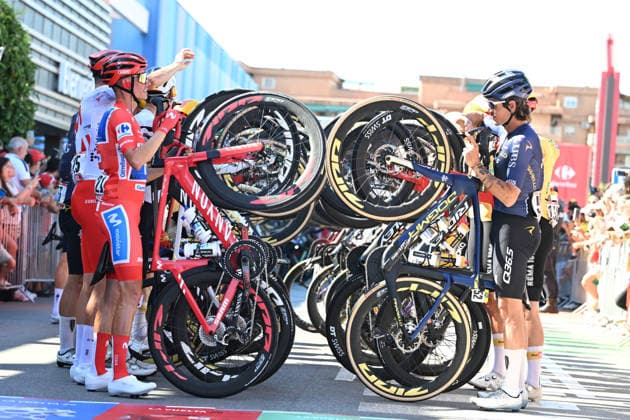 13-09-2026 Vuelta A Espana; Tappa 21 Carrefour Granada - Granada; 2026, Movistar; Mas, Enric; Granada; 
