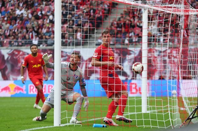 1. Fußball Bundesliga: RB Leipzig - Hamburger SV; 13.09.2026 Willi Orban (4, RB Leipzig) hat soeben das Tor zum 3:0 erzielt. LEIPZIG, DEUTSCHLAND - SEPTEMBER 13: Bundesliga-Spiel RB Leipzig - Hamburger SV in der Red Bull Arena am 3. Spieltag der 1. Bundesliga am September 13, 2026 in Leipzig, Deutschland. DFL REGULATIONS PROHIBIT ANY USE OF PHOTOGRAPHS AS IMAGE SEQUENCES AND OR QUASI-VIDEO. Copyright: xBEAUTIFULxSPORTS JanxKaeferx