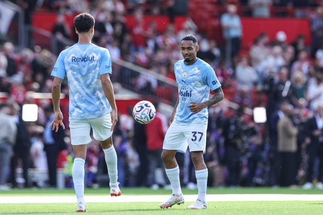 Premier League: Manchester United, ManU v Manchester City Allan of Manchester City in the pregame warmup session during the Premier League match Manchester United vs Manchester City at Old Trafford, Manchester, United Kingdom on 13 September 2026 (Photo by Mark Cosgrove News Images) Manchester Old Trafford Greater Manchester United Kingdom Copyright: xMarkxCosgrove NewsxImagesx