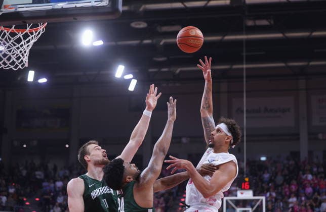 Michael Kessens Telekom Baskets Bonn Testspiel vs. Nanterre 92 - Saison 2025 26