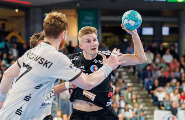 13.09.2026 - Handball - 1. Bundesliga OPEL HBL - Saison 2026 2027 - 04. Spieltag: HC Erlangen Metropolregion Nürnberg HCE - Bergischer HC - DaMa - xdaxmax - Sander Andreassen Overjordet ( 8, HC Erlangen HCE )im Angriff
