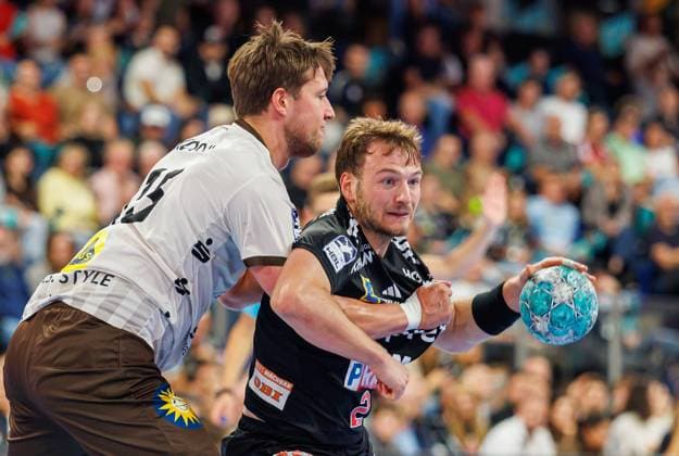 13.09.2026 - Handball - 1. Bundesliga OPEL HBL - Saison 2026 2027 - 04. Spieltag: HC Erlangen Metropolregion Nürnberg HCE - Bergischer HC - DaMa - xdaxmax - Lars Kooij (15, Bergischer HC ) Frieder Bandlow (2, HC Erlangen HCE )