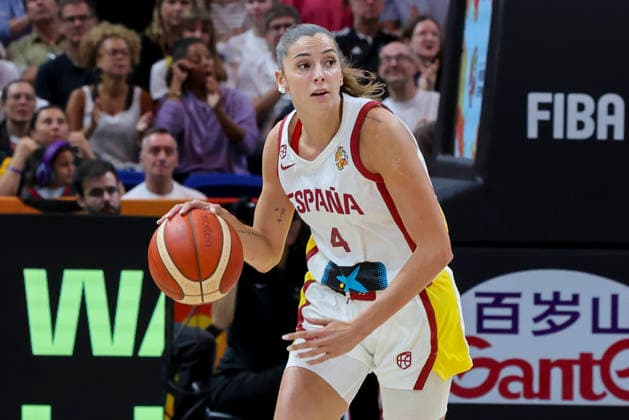 Mariona Ortiz (Spain) controls the ball during the FIBA Women s Basketball World Cup Germany 2026 3rd-place match between Spain and Germany at Berlin Arena on September 13, 2026 in Berlin, Germany. (Photo by Marco Steinbrenner DeFodi Images) -