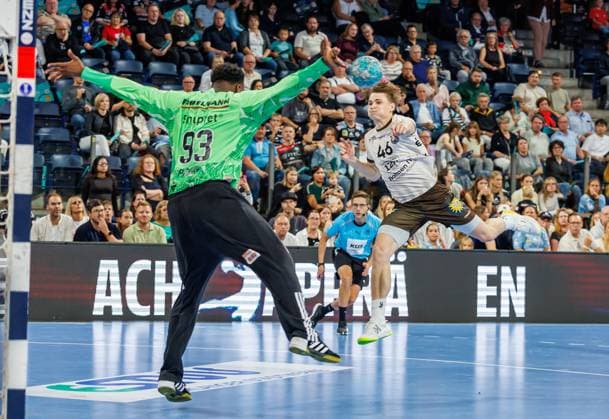 13.09.2026 - Handball - 1. Bundesliga OPEL HBL - Saison 2026 2027 - 04. Spieltag: HC Erlangen Metropolregion Nürnberg HCE - Bergischer HC - DaMa - xdaxmax - Rubens Pierre (93, HC Erlangen HCE ) Julian Fuchs (46, Bergischer HC )