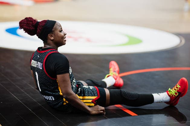 FIBA Women™s Basketball World Cup 2026: Spanien vs. Deutschland, 13.09.2026 Alexis Peterson (Deutschland, 1) sitzt auf dem Boden; Basketball, FIBA Women™s Basketball World Cup 2026, Final Phase, Spiel um Platz 3: Spanien vs. Deutschland am 13.09.2026 in der Uber Arena, Berlin Copyright: xBEAUTIFULxSPORTS Tonhäuserx