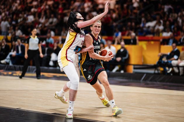 FIBA Women™s Basketball World Cup 2026: Spanien vs. Deutschland, 13.09.2026 Leonie Fiebich (Deutschland, 13), Megan Gustafson (Spanien, 17); Basketball, FIBA Women™s Basketball World Cup 2026, Final Phase, Spiel um Platz 3: Spanien vs. Deutschland am 13.09.2026 in der Uber Arena, Berlin Copyright: xBEAUTIFULxSPORTS Tonhäuserx