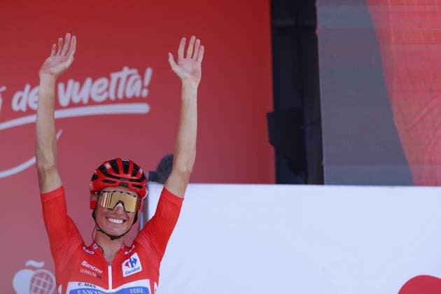 Inicio de la etapa final de La Vuelta ciclista a Espana 2026 Imagen del ciclista espanol, Enric Mas, al inicio de la etapa final de La Vuelta ciclista a Espana 2026. A 13 de septiembre de 2026 en Granada (Andalucía, Espana) 13 SEPTIEMBRE 2026 Álex Cá Granada Granada Espana Copyright: xÃlexxCamarax 7771330