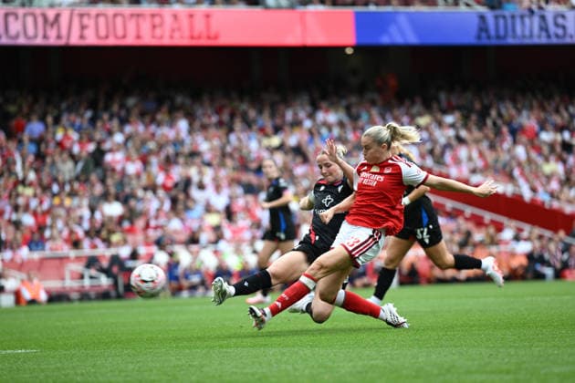 Alessia Russo of Arsenal Women goes close early in the first half during the Women s Super League match between Arsenal Women and Crystal Palace Women at the Emirates Stadium, London, England on 13 September 2026. Copyright: xPhilxHutchinsonx 45440002