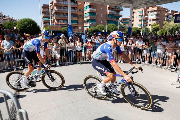 Inicio de la etapa final de La Vuelta ciclista a Espana 2026 Imagen de la etapa final de La Vuelta ciclista a Espana 2026. A 13 de septiembre de 2026 en Granada (Andalucía, Espana) 13 SEPTIEMBRE 2026 Álex Cá Granada Granada Espana Copyright: xÃlexxCamarax 7771506