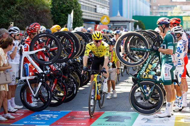Inicio de la etapa final de La Vuelta ciclista a Espana 2026 Imagen de la etapa final de La Vuelta ciclista a Espana 2026. A 13 de septiembre de 2026 en Granada (Andalucía, Espana) 13 SEPTIEMBRE 2026 Álex Cá Granada Granada Espana Copyright: xÃlexxCamarax 7771514