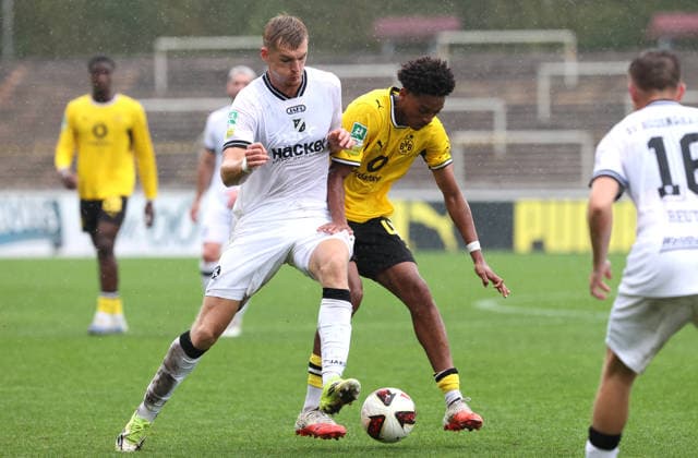Sonntag 13.09.2026, Saison 2026 27, Regionalliga West, 8. Spieltag im Stadion Rote Erde Dortmund, BVB Borussia Dortmund II - SV Rödinghausen, Enzo de Pina Duarte dos Santos (BVB II)
