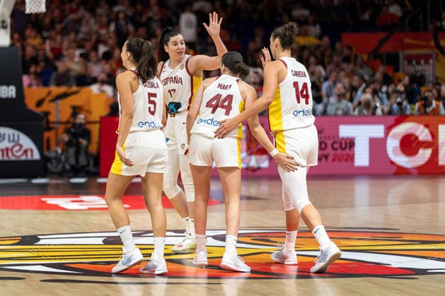Megan Gustafson (Spanien, 17), Iyana Martin (Spanien, 44), Maite Cazorla (Spanien, 05), Raquel Carrera (Spanien, 14) jubelt Jubel, GER, Spanien vs. Deutschland, Basketball, FIBA Women s World Cup 2026, Spiel um Platz 3, 13.09.2026 GER, Spanien vs. Deutschland, Basketball, FIBA Women s World Cup 2026, Spiel um Platz 3, 13.09.2026 Berlin Copyright: xEibner-Pressefoto MaxxVincenx EP_MVN