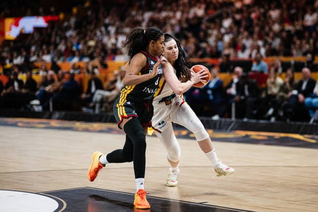 FIBA Women™s Basketball World Cup 2026: Spanien vs. Deutschland, 13.09.2026 Nyara Sabally (Deutschland, 8), Megan Gustafson (Spanien, 17); Basketball, FIBA Women™s Basketball World Cup 2026, Final Phase, Spiel um Platz 3: Spanien vs. Deutschland am 13.09.2026 in der Uber Arena, Berlin Copyright: xBEAUTIFULxSPORTS Tonhäuserx
